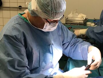 Dr. von Ruediger im OP